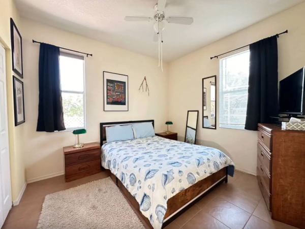 Sarasota Near Siesta Key Beaches Vacation Retreat- Family Friendly Getaway
